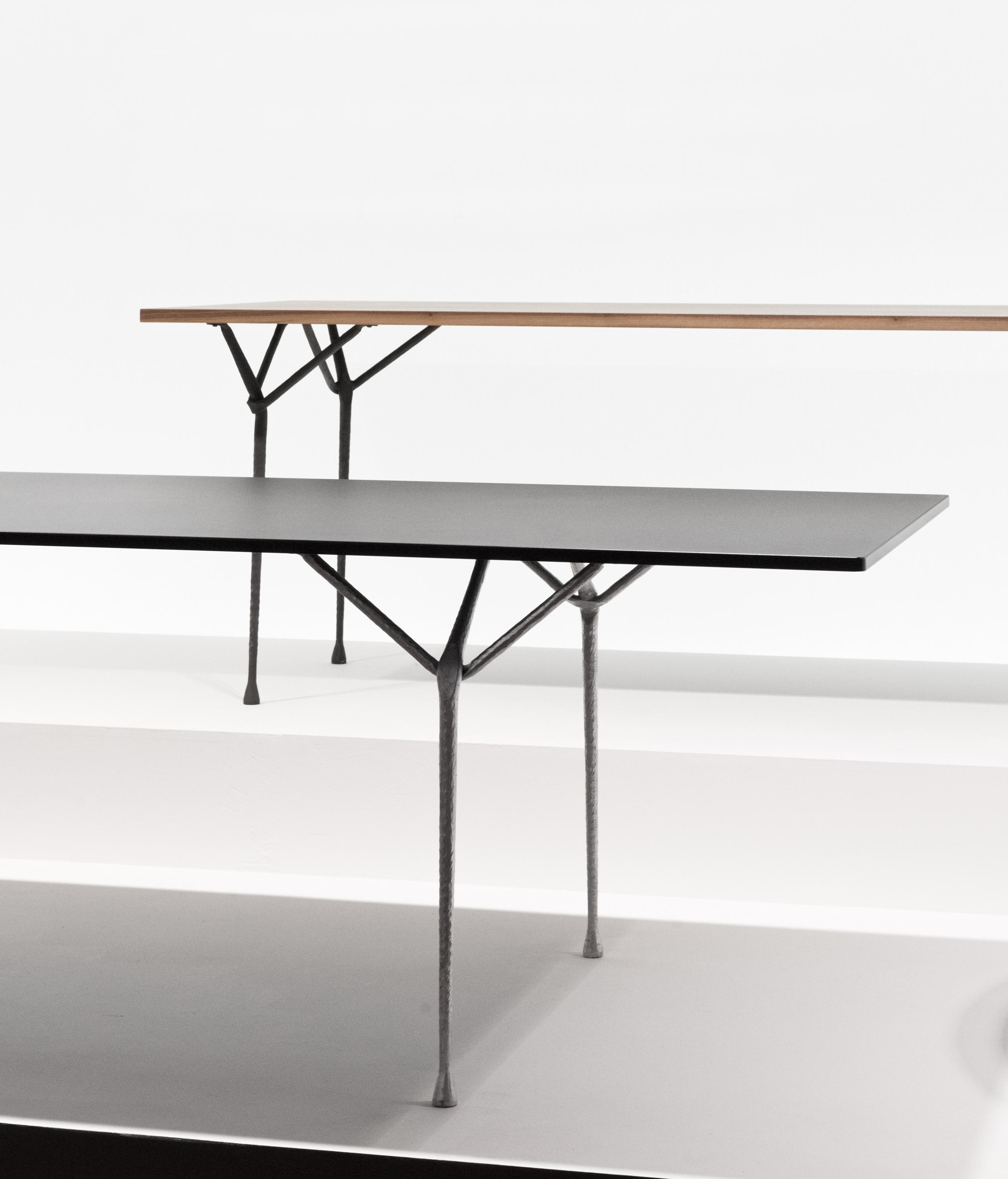 开云（中国） - 桌几|餐桌|办公家具|设计师家具|药房高脚台